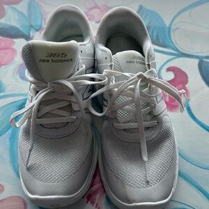 New Balance 365 women’s shoes 8.5